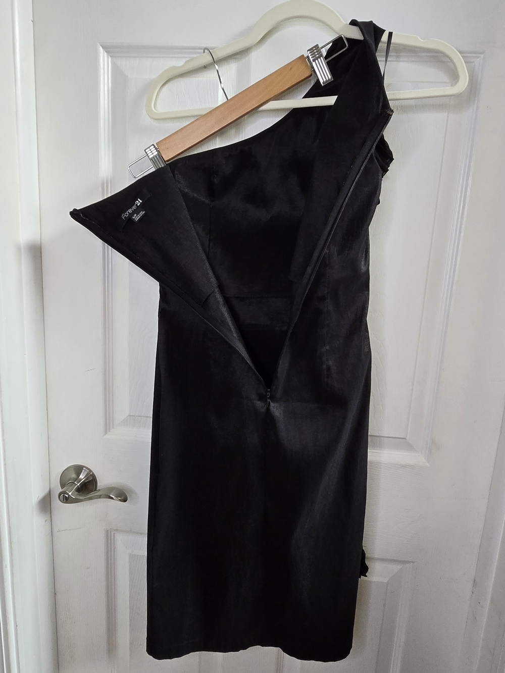Black One-Shoulder Ruffle Cocktail Dress - Picture 4 of 6